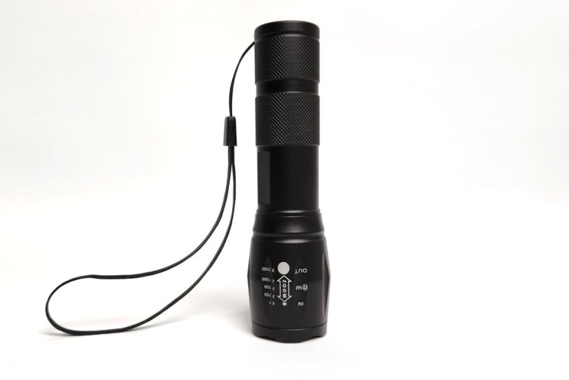 Barevná baterka RGBW